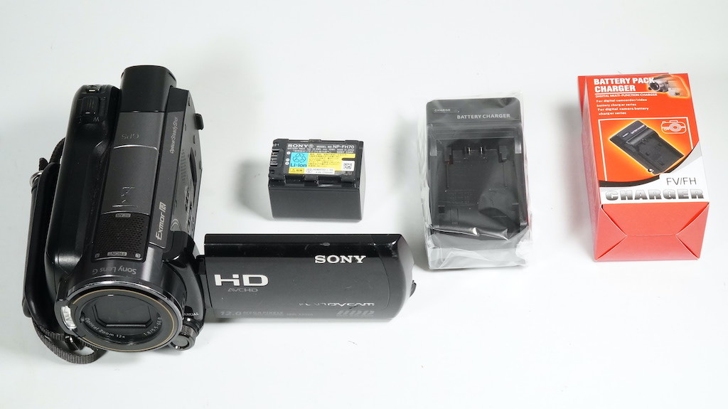 信憑 超美品 HDR-PJ790V HANDYCAM ブラック 即日発送 デジタルビデオ