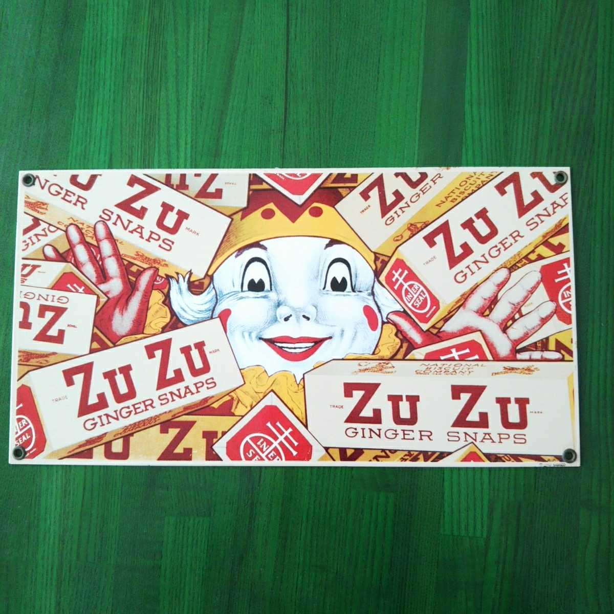 00s ズズジンジャースナップ Zu Zu GINGER SNAPS サインプレート Ande Rooney社製 看板 メタル615g ヘビーウエイト 34.5cmx18.3cm