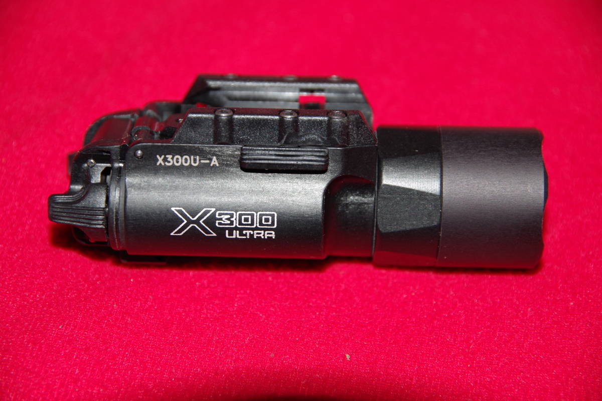 未使用!実物!旧パッケージ!シュアファイア【SUREFIRE X300U-A