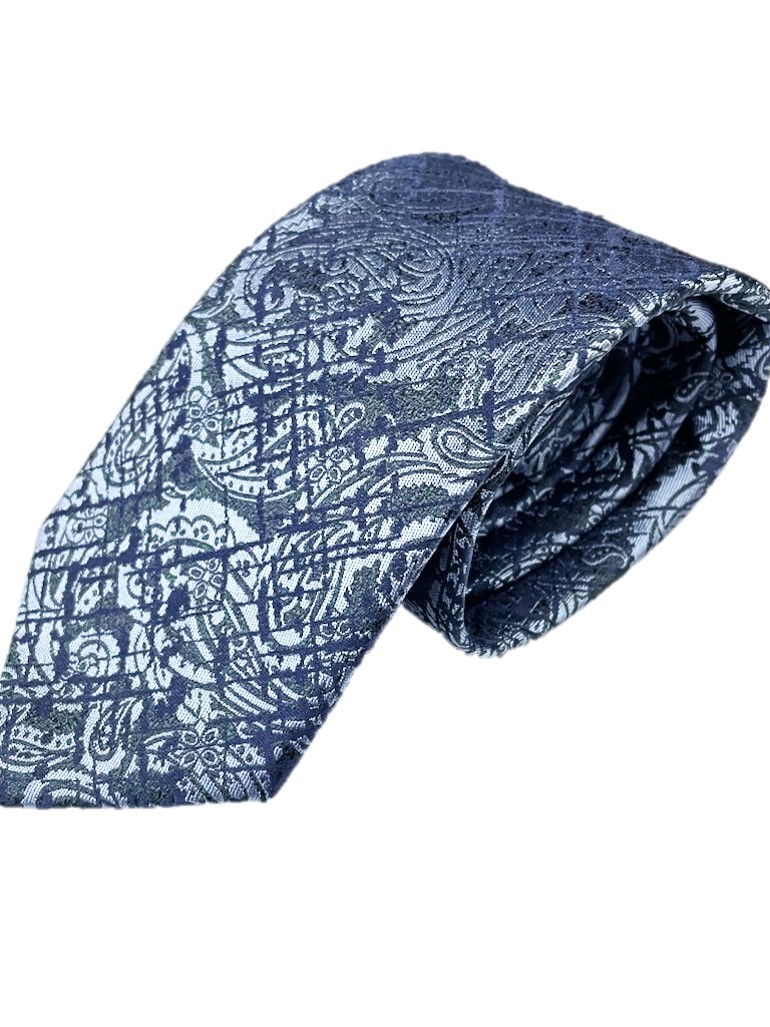 トラッド 日本製 シルク100％ネクタイ　アイスブルー×幾何学　大剣幅約8.0㎝_画像2