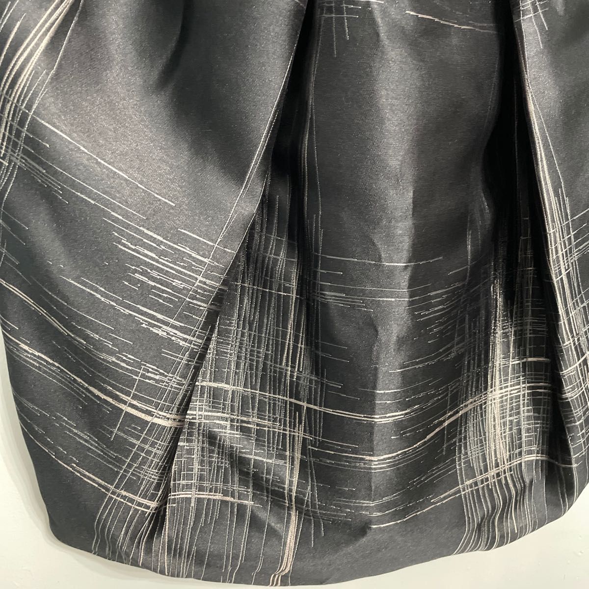 アルマーニコレツォーニ 未使用品 2012コレクション シルク混 スカート