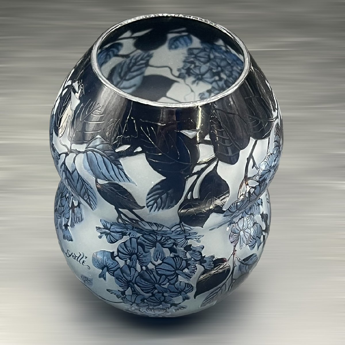 人気商品】 エミールガレ 大 林檎紋 花器 花瓶 カメオ彫り 被せガラス