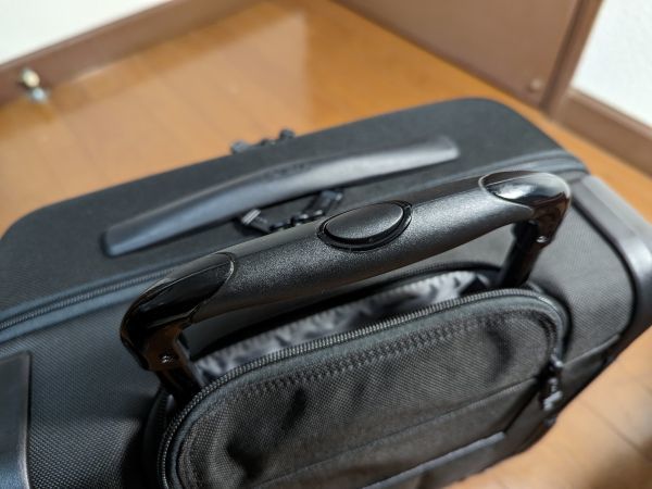 TUMI 26624D2 ALPHA2 機内持ち込みサイズの4輪キャスター付きキャリー