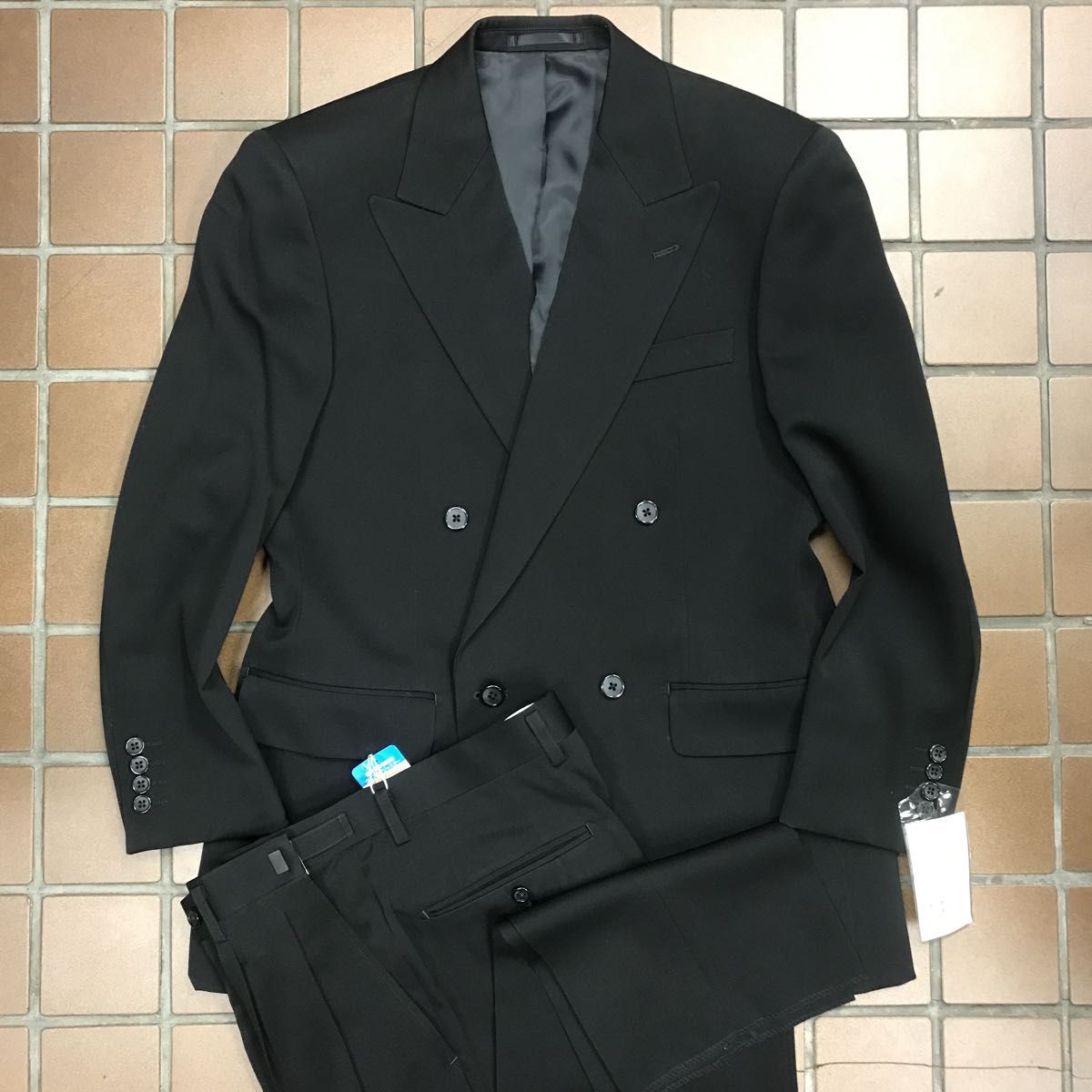 【アウトレット価格】ダブルスーツ ★激安礼服/大きいサイズ BB7/ブラック 漆黒の黒/ノーベンツ/冠婚葬祭 喪服/アジャスター付
