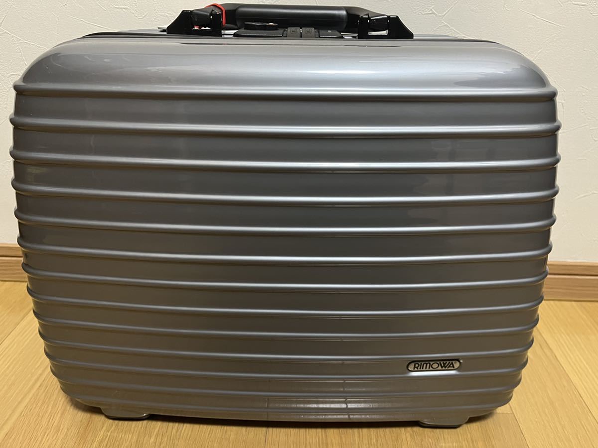 未使用RIMOWA SALSA 18L Board Case 40 シルバー 　TSAロック　サルサ　ボードケース　スーツケース