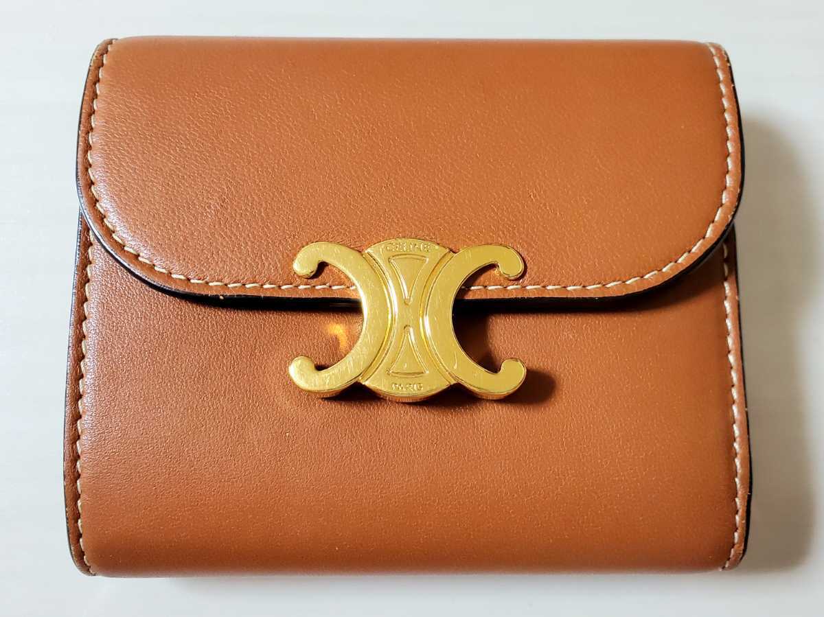大人気モデル☆CELINE セリーヌ トリオンフ スモールフラップ