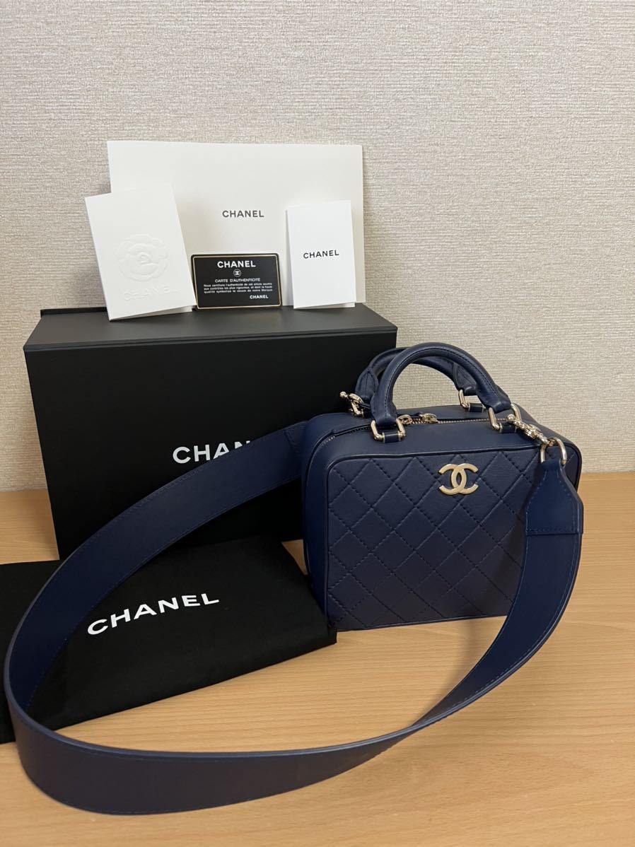 即決 新品 シャネル CHANEL バニティバッグ バニティー ショルダー バッグ ネイビー ハンドバッグ マトラッセ フラップバッグ ゴールド_画像1