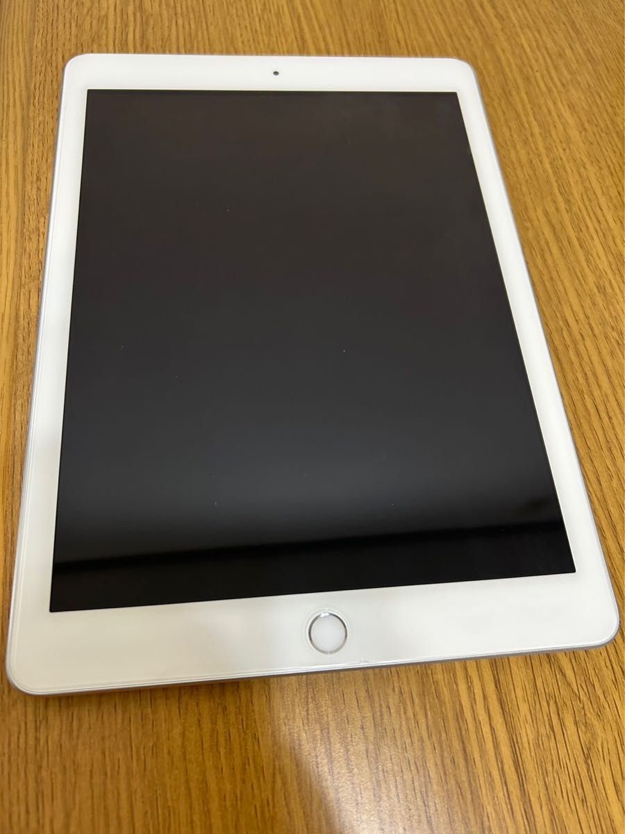 第6世代 iPad 32GB wifiモデル 管理番号:0687 PC/タブレット 高い素材