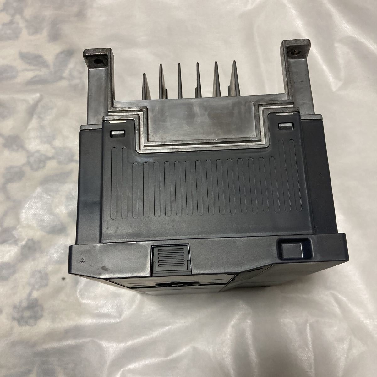 三菱電機 ファンポンプ用インバータFR-F840-0.75K-1 3PH AC380ー500V