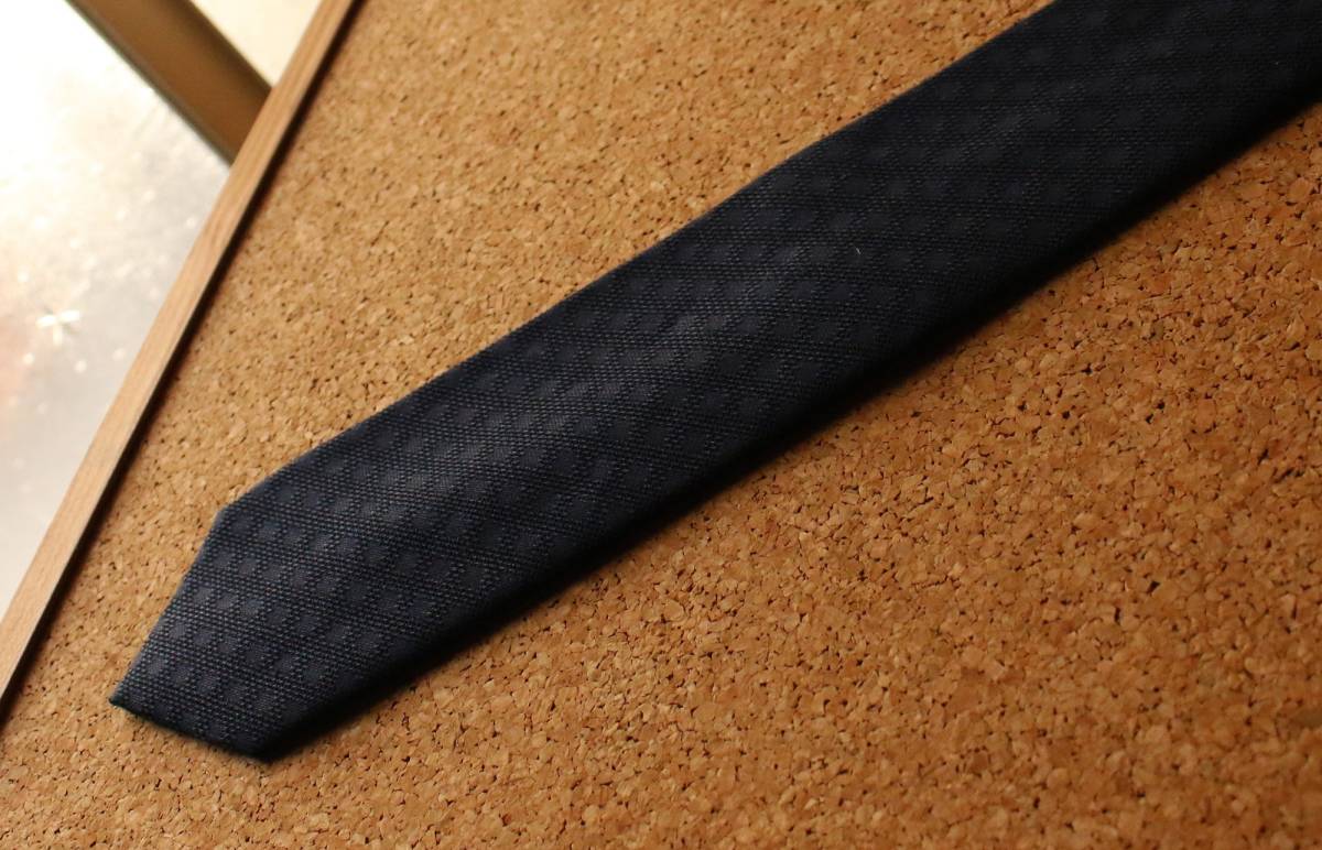 世界の 未使用 ミラノ STEFANO ネイビー 織り柄シャドー小紋 リネン