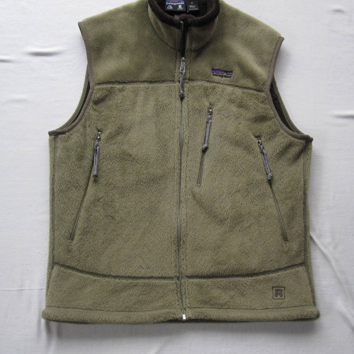 ☆'01 パタゴニア R4 ベスト (M) 2001年 フィールドグリーン / patagonia / USA製 / 刺繍タグ / ビンテージ ／ r2 レトロ