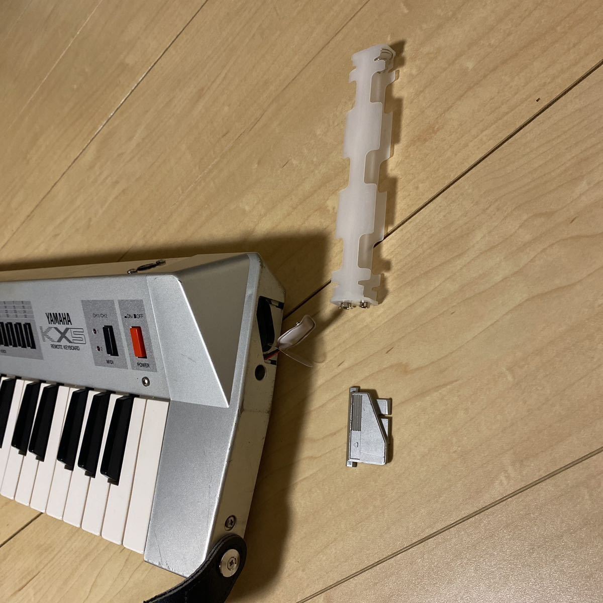☆YAMAHA KX-5☆ ショルダーキーボード ヤマハ ショルキー MIDI