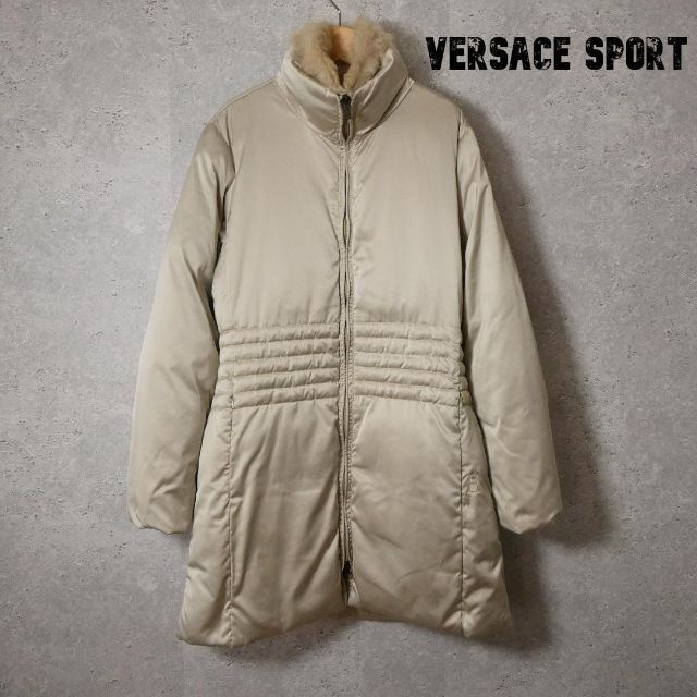 良品 VERSACE SPORT ヴェルサーチスポーツ サイズ42 ダウンジャケット ダウンコート 2WAY ファー ダブルジップ ロング丈 ベージュ_画像1