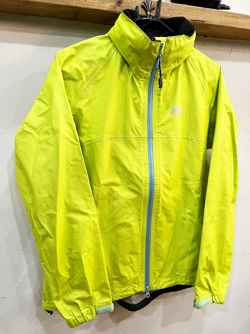 国内正規品】 レディース イエロー ゴアテックスナイロンレイン