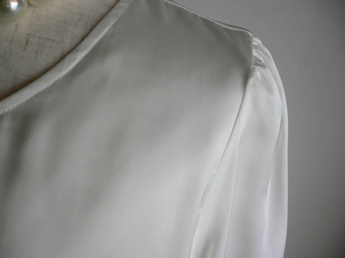  new goods 11 number white biju- attaching no color blouse graduation ceremony go in . type formal ceremony 