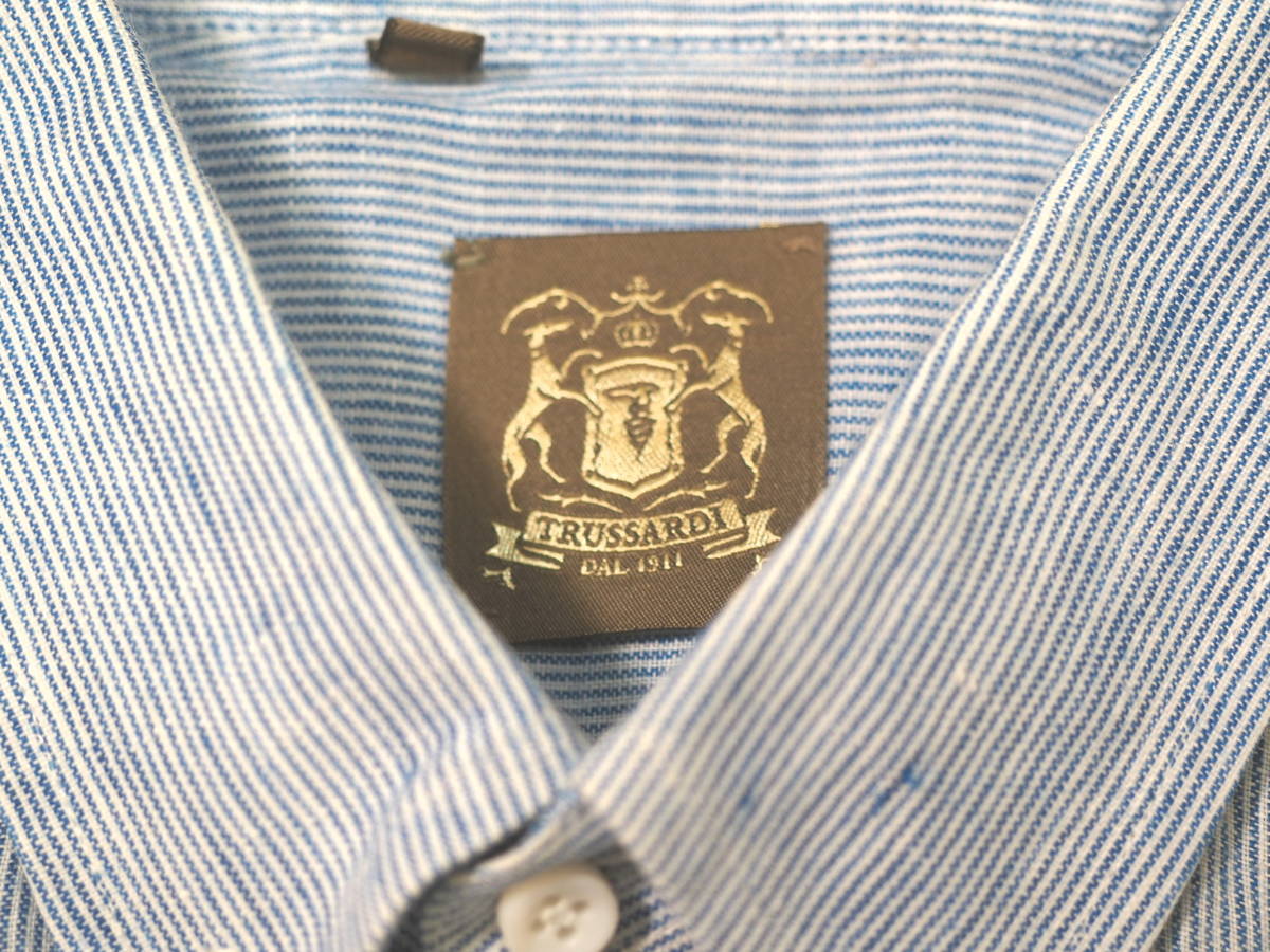  прекрасный товар TRUSSARDI1911 Trussardi 1911 13SSlinen полоса рубашка 50 синий × белый Italy производства umitobe наан 