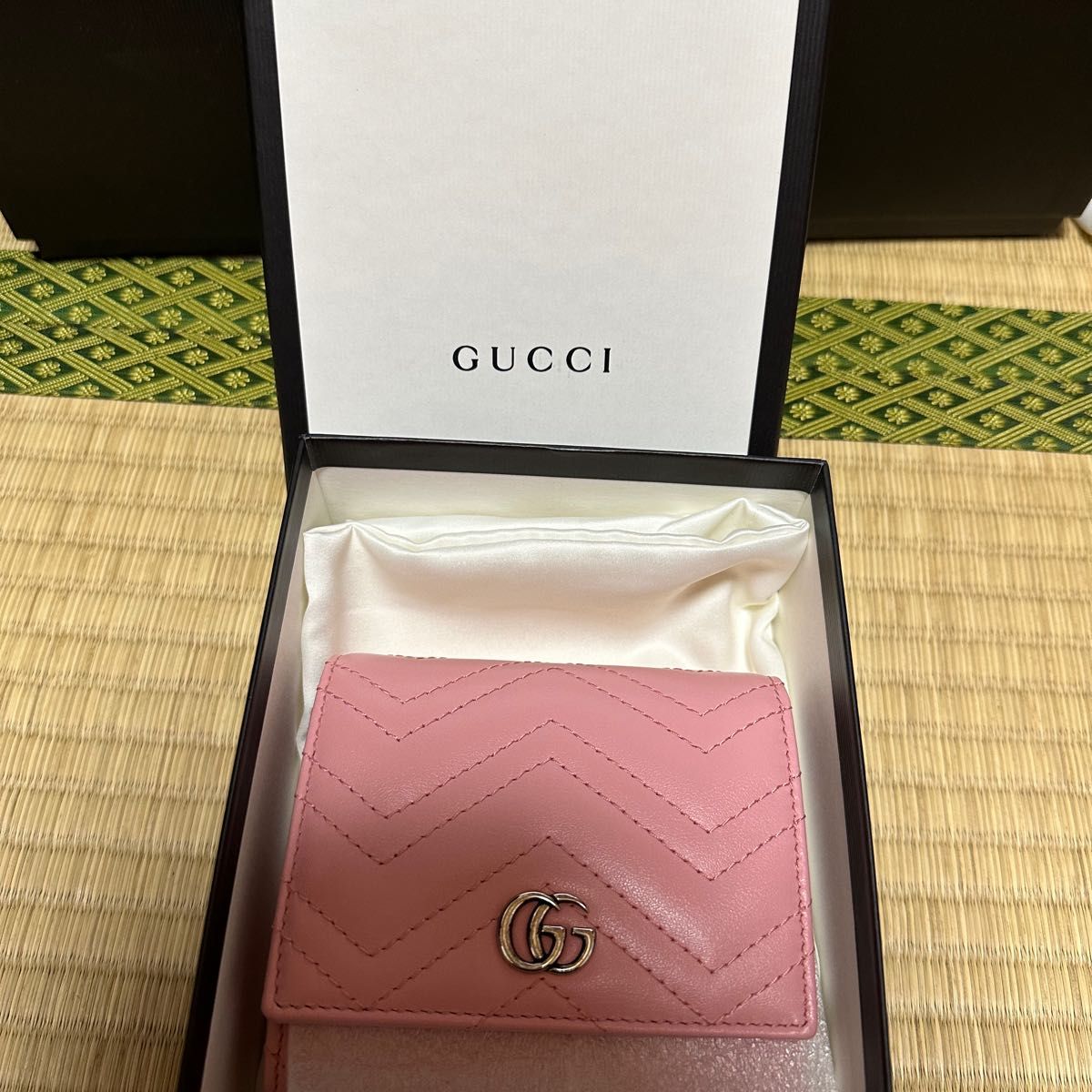 特別送料無料！ GUCCI グッチ GUCCI 二つ折り財布 マーモント