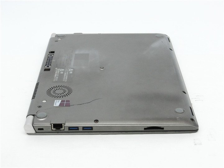中古　ノートパソコン　ノートPC　TOSHIBA　R634/K　Core i3　6006U 4GB　縦線あり ジャンク品　送料無料　_画像5