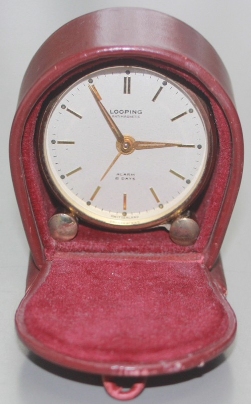ヴィンテージ スイス製 可愛いサイズ アラーム 置き時計 トラベルクロック LOOPING 稼動品 ケース付 置時計 _画像3