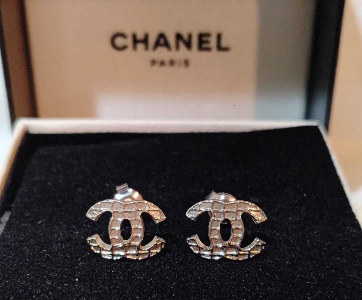 シャネル　CHANEL ココマーク　シルバー　両耳用　00A A13086 美品