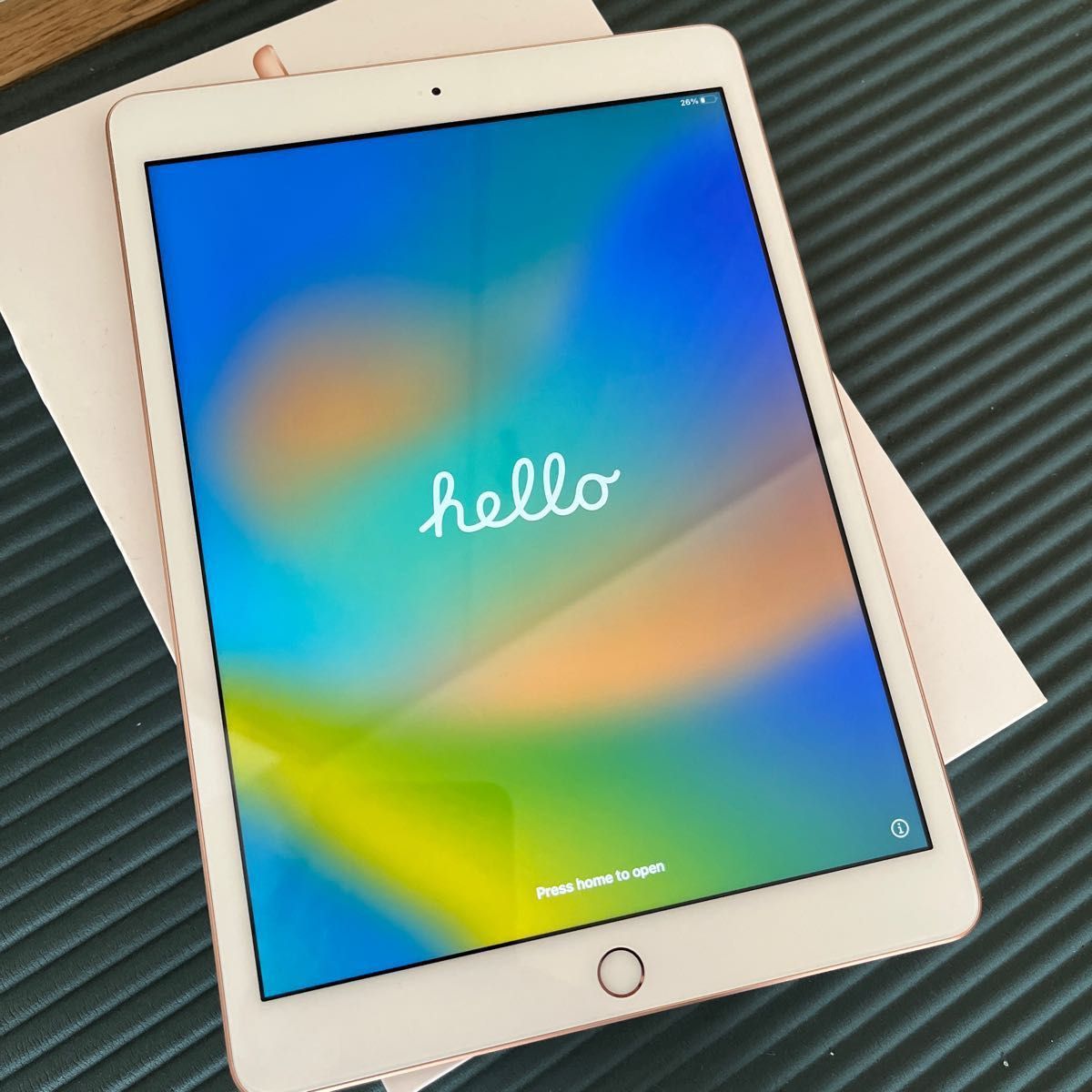 iPad 10.2 第8世代 Wi-Fiモデル 128GB MYLE2J/A-