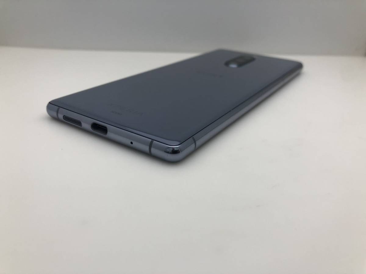 『新品同様4085』SOV40 Xperia 1 グレー 白ロム SIMロック解除済み 送料無料の画像3