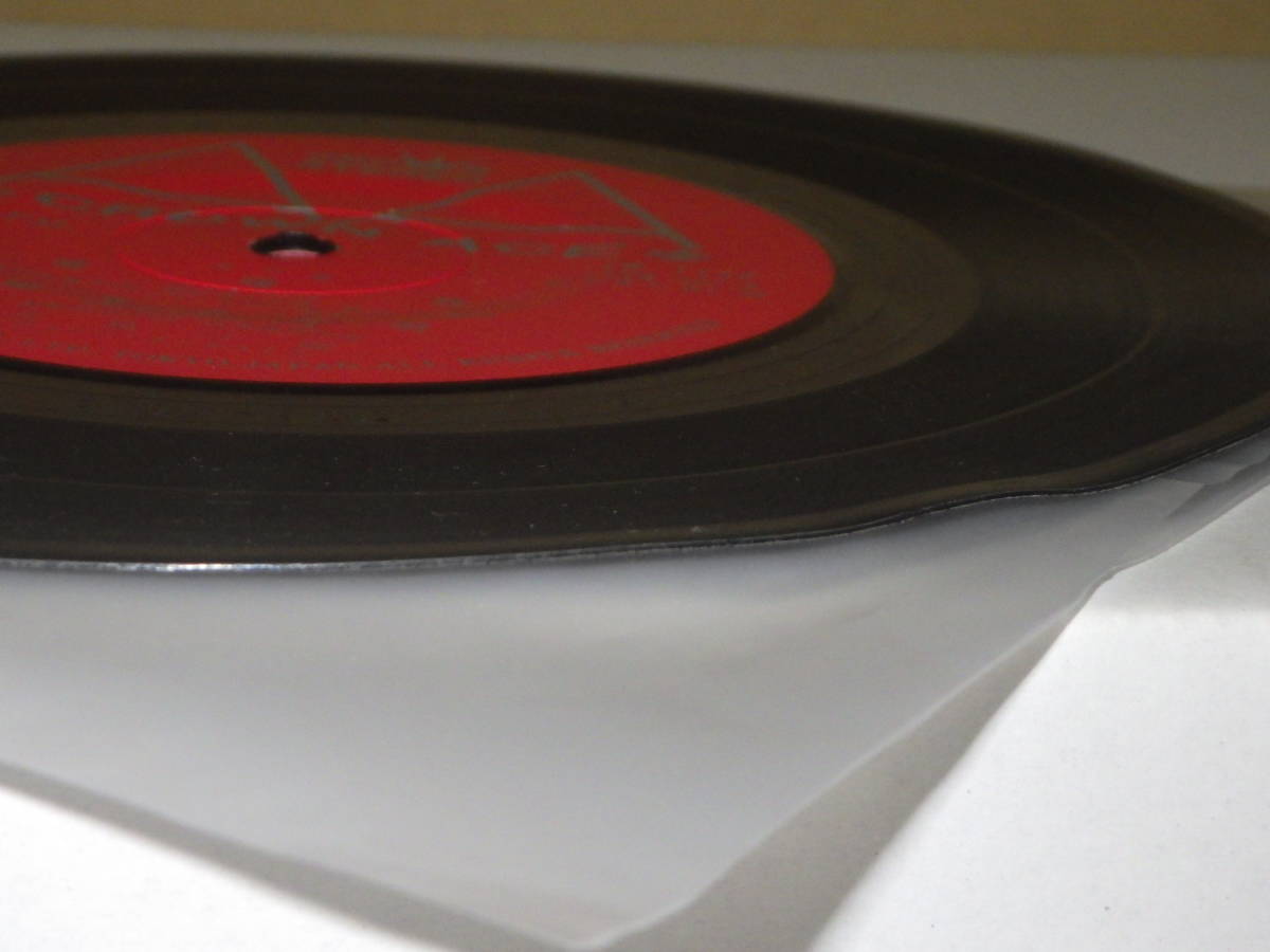 クラウンレコード　コンパクト盤　北島三郎　４曲入り　ＬＷ－１１４８_お椀状の反りがあります