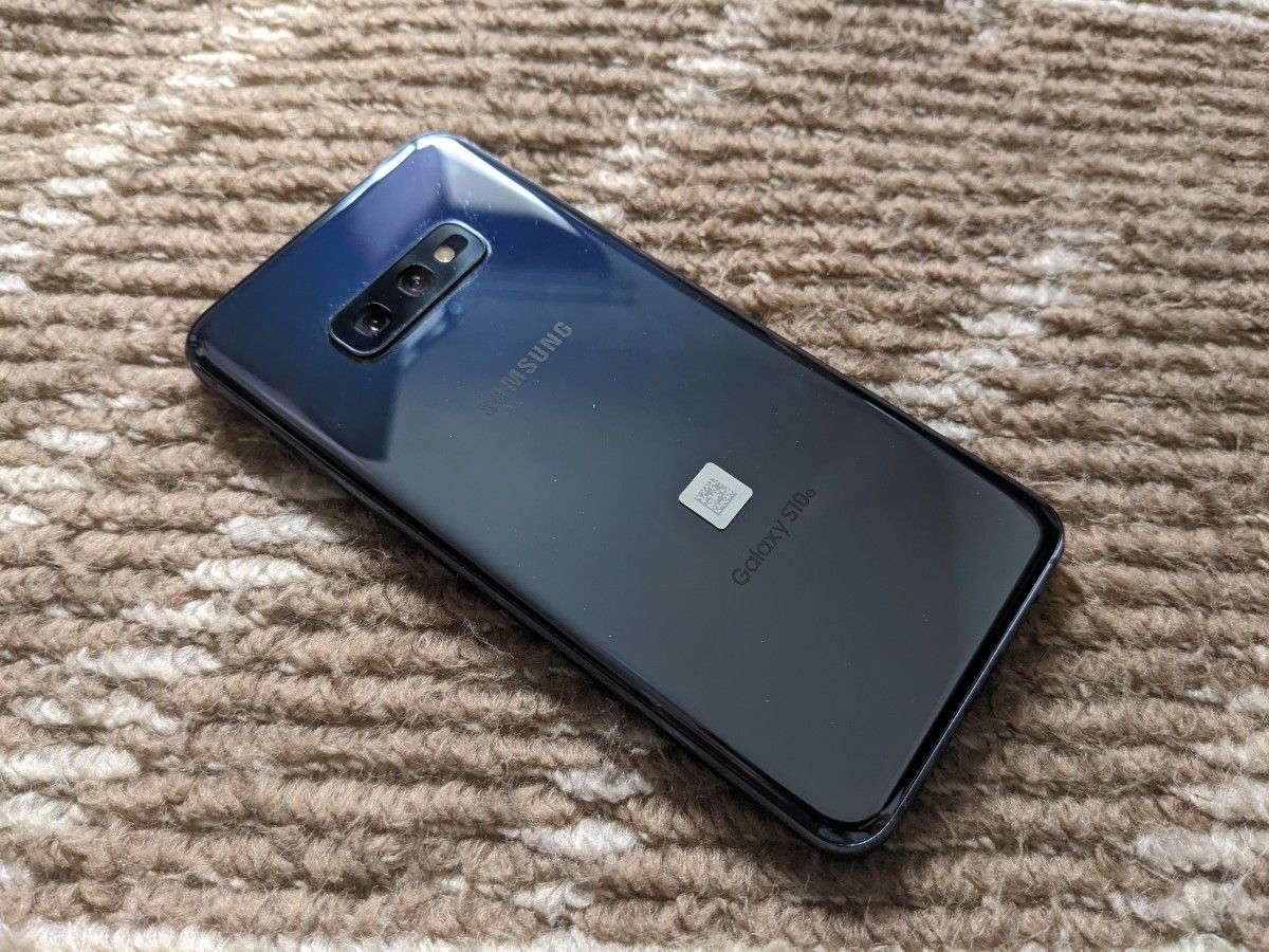 Galaxy s10e  black 128GB 6GB SIMフリー