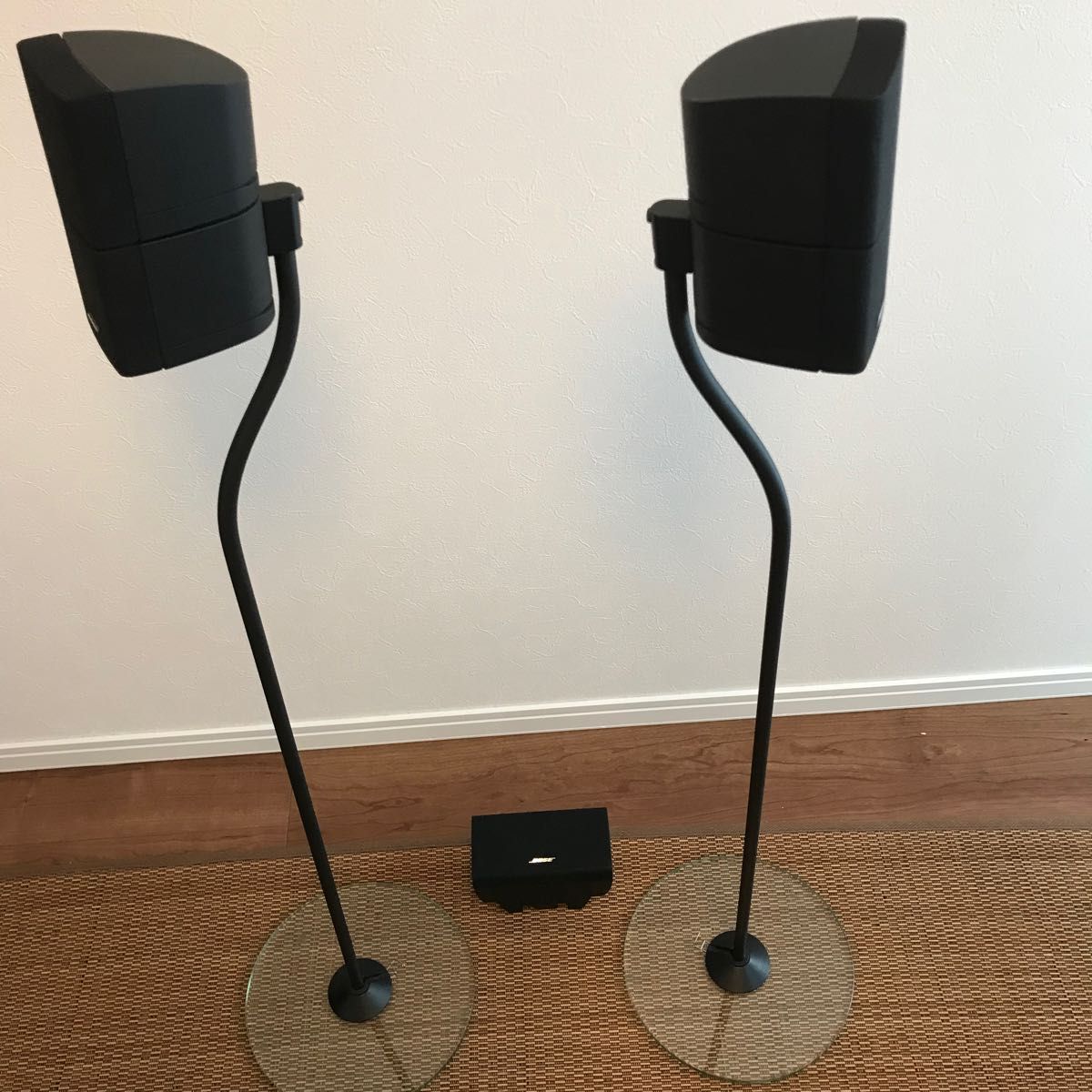 BOSE ガラススピーカースタンド &サテライトスピーカー 5点 BOSE ガラススピーカースタンド &サテライトスピーカー 5点