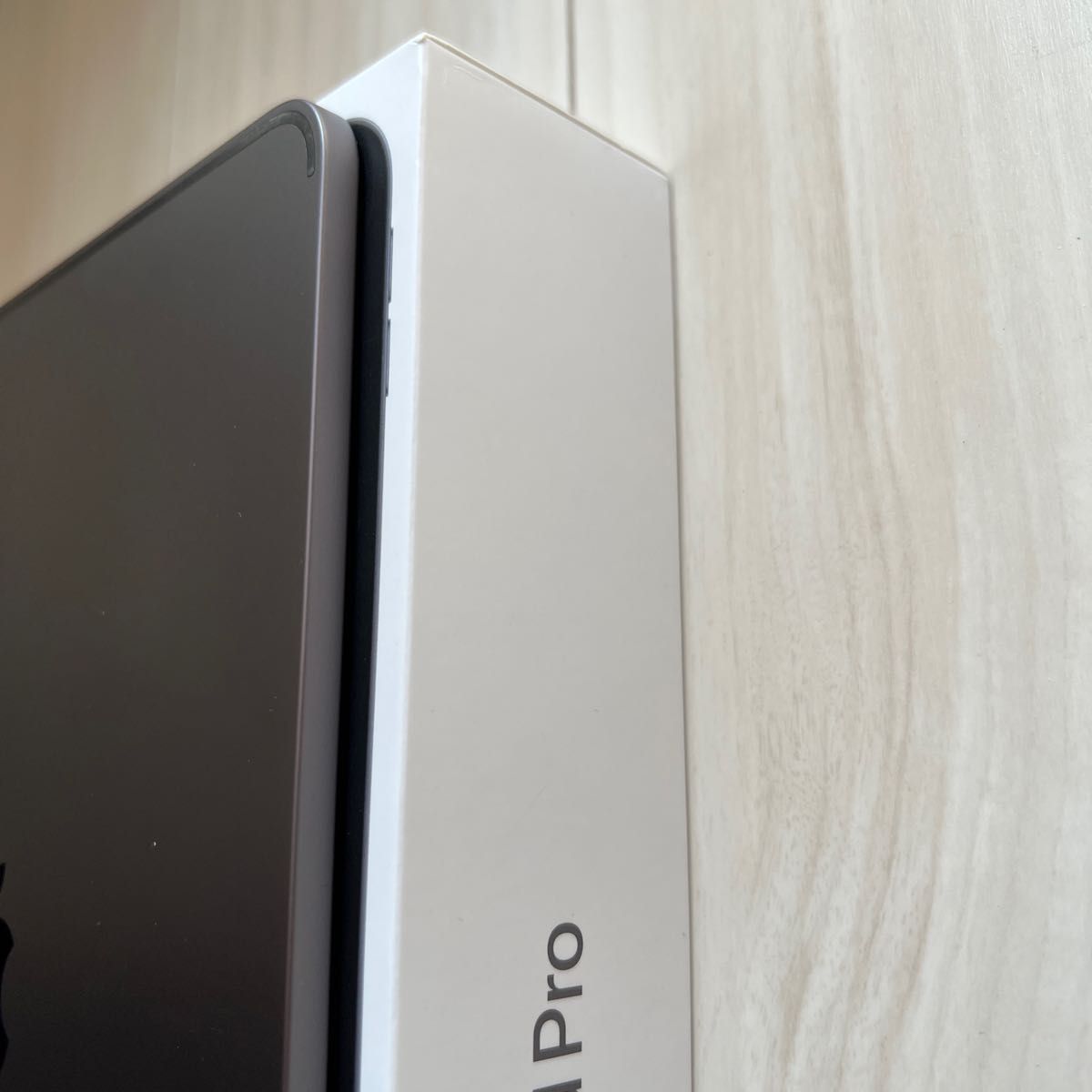美品 iPad Pro 11インチ 第二世代 Wi-Fiモデル 付属品付き 完動 美品 iPad Pro 11インチ 第二世代 Wi-Fiモデル 付属品付き 完動
