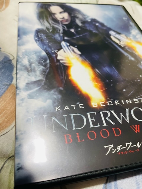 DVD 中古 SONY ソニー アンダーワールド ブラッドウォーズ UNDERWORLD BLOOD WARS 主演 ケイトベッキンセール ポストカード付き_画像9