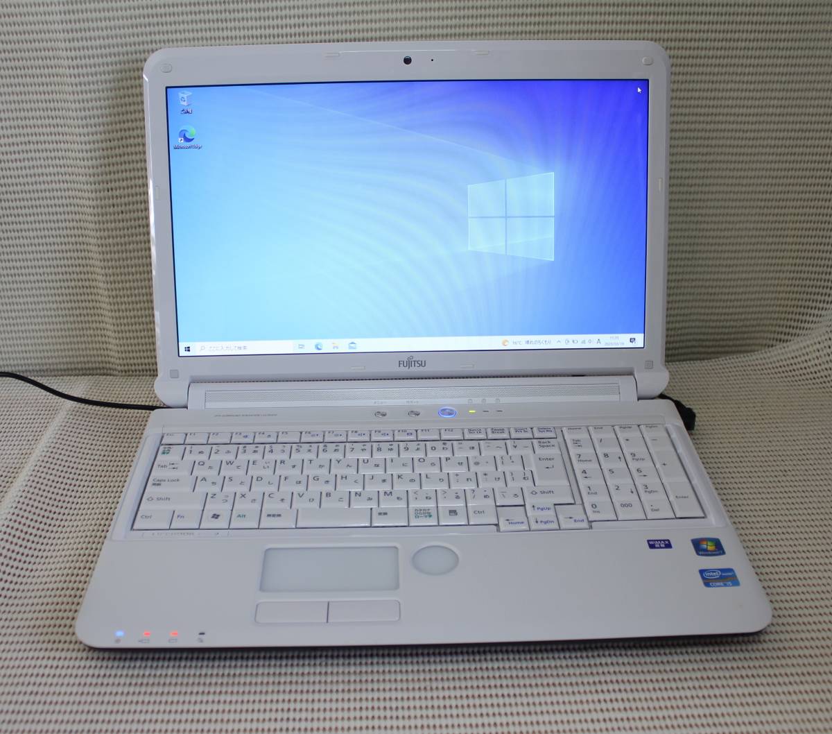 美品・富士通 FMV LIFEBOOK AH56/D(FMVA56DWG)/Core-i5・750GB・8GB・Win10Home