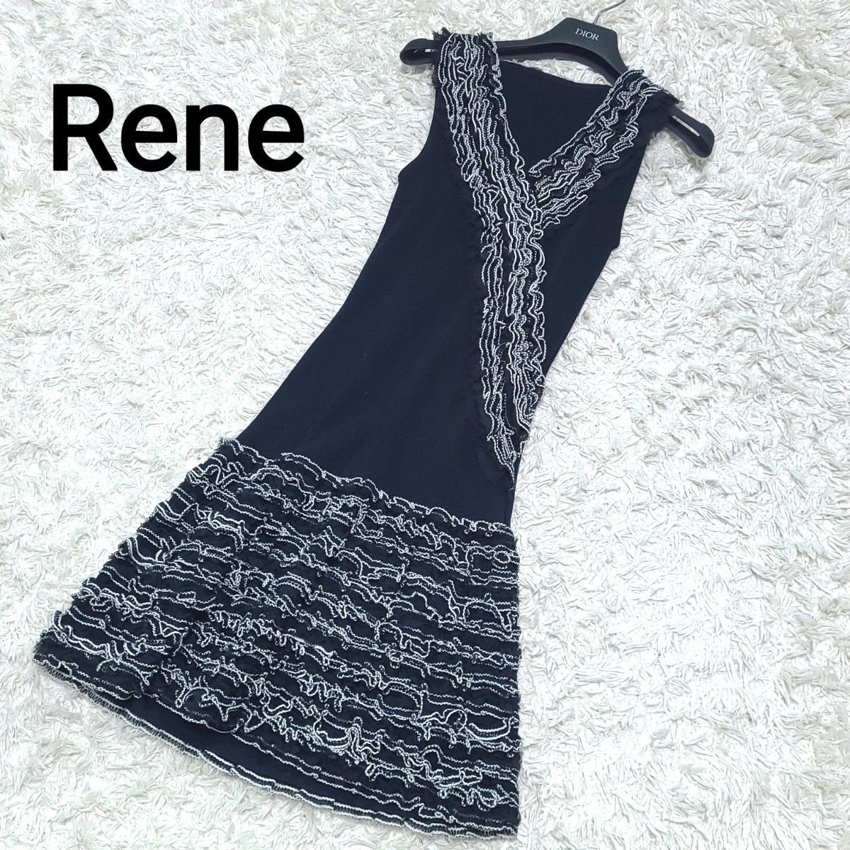 お手軽価格で贈りやすい RENE ワンピース ルネノースリーブワンピース