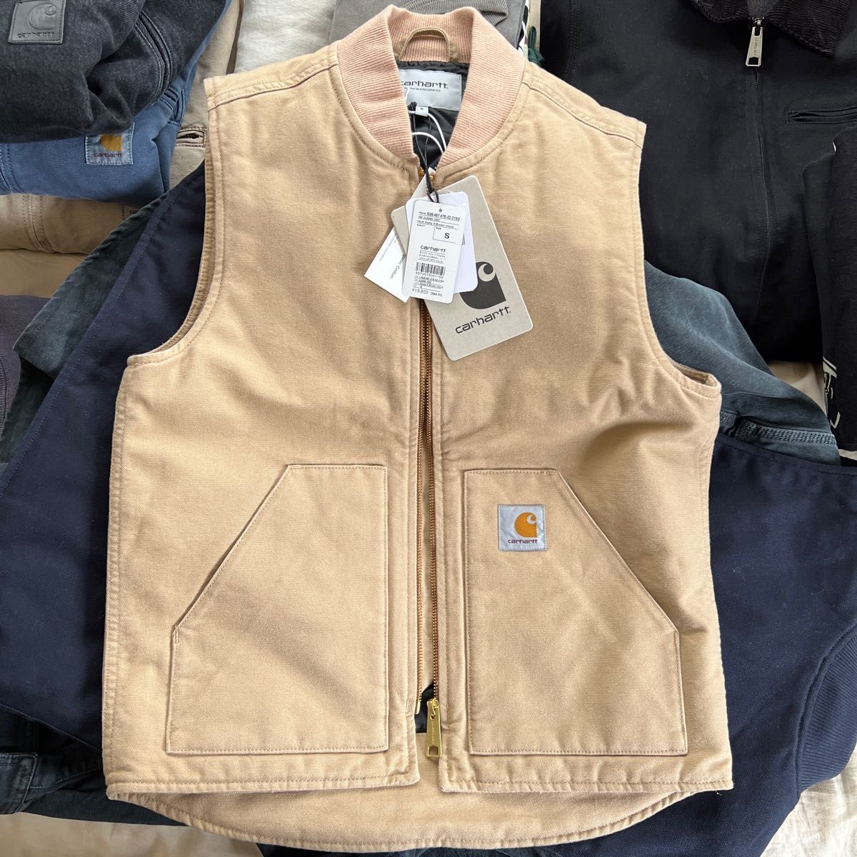 新到着 新品未使用carhartt カーハート wip パーカ classic Hooded