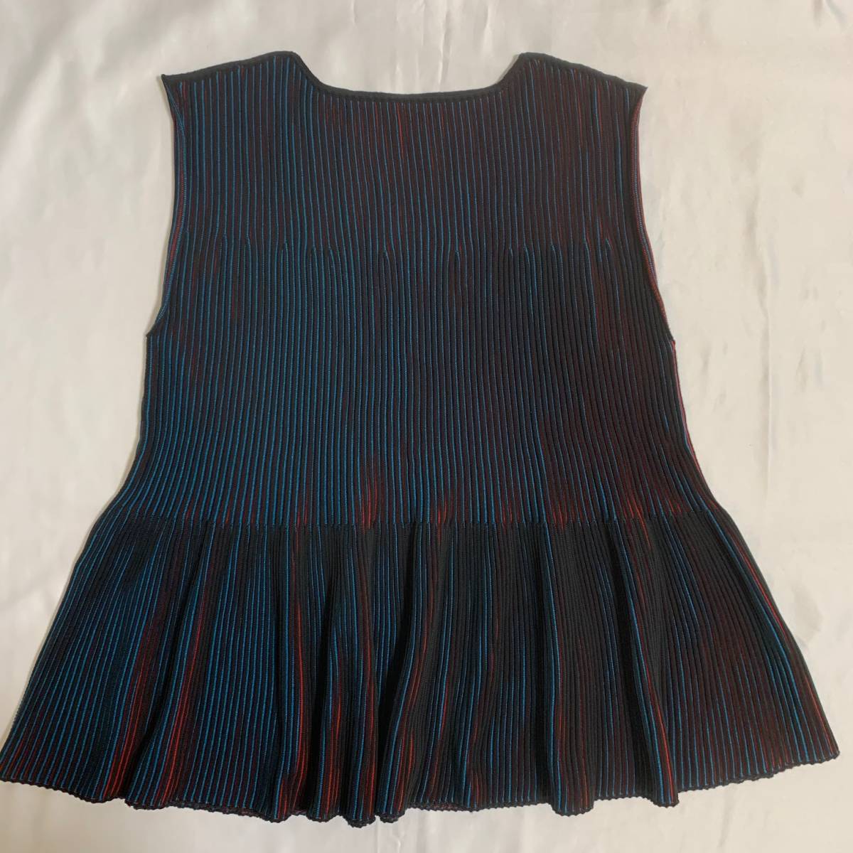 ISSEY MIYAKE me　イッセイミヤケ　トップス　赤　青　光沢　チュニック　アーカイブ　archive tops PLEATS PLEASE プリーツプリーズ_画像6