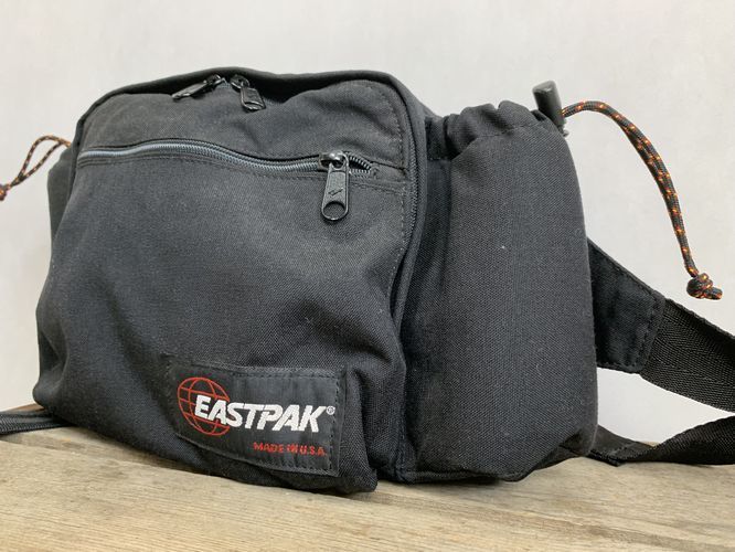 USA製EASTPAKイーストパックの値段と価格推移は?|16件の売買情報を