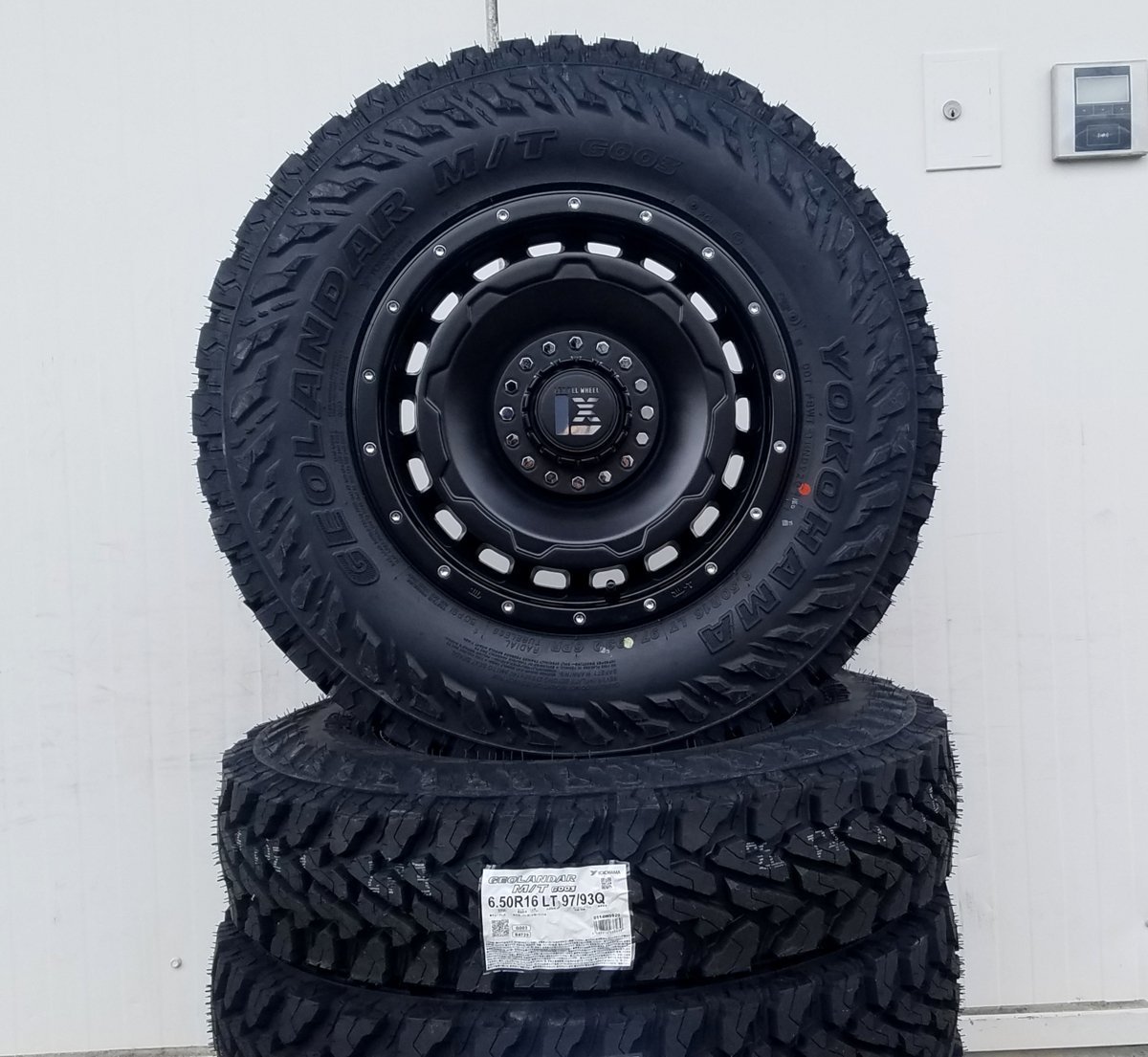 デリカ D5 エクストレイル RAV4 クロスロード ヨコハマ ジオランダー MT G003 225/75R16 タイヤホイールセット 16インチ マッドタイヤ_画像4