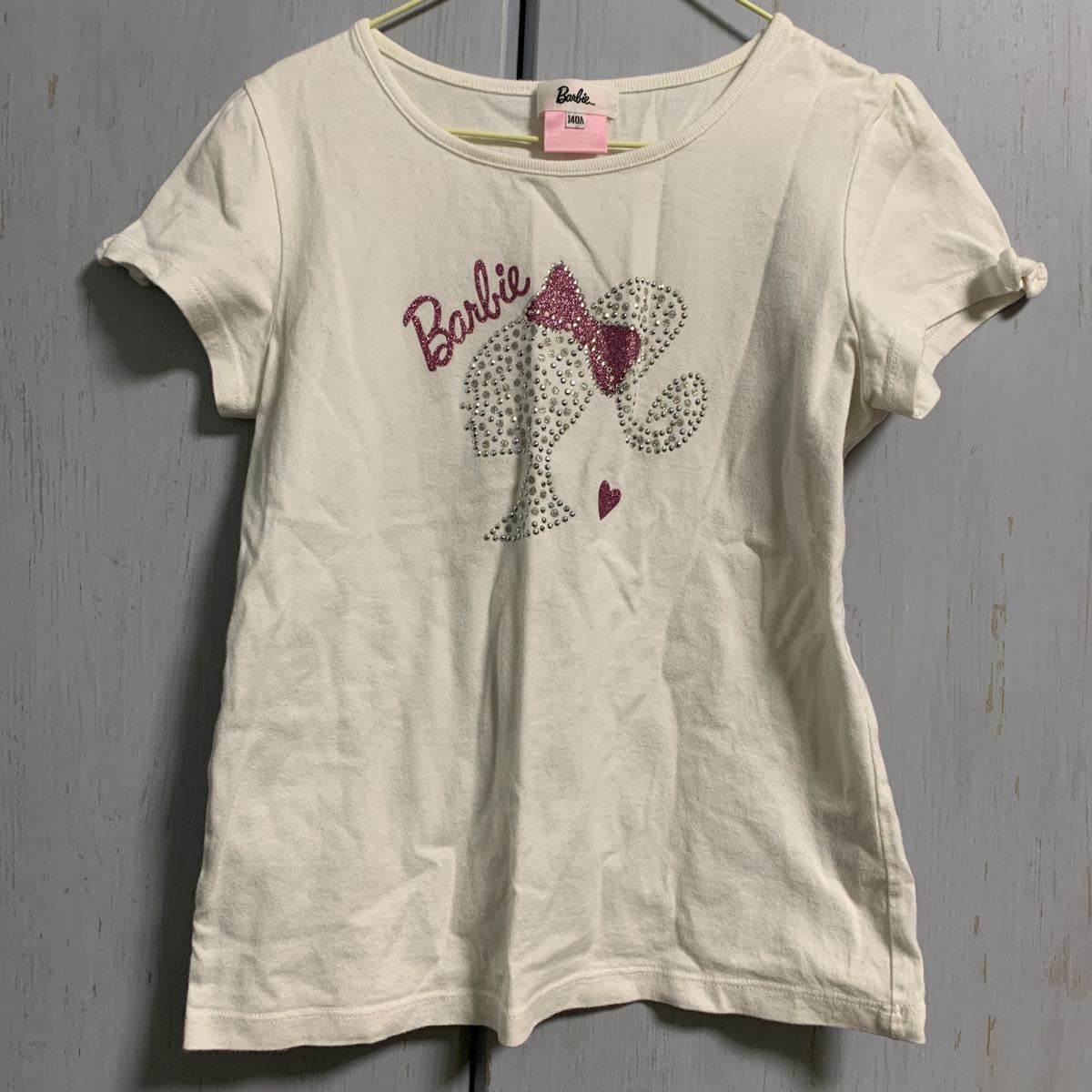 used 子供服 「 バービー 140センチ 白色 半袖 Tシャツ 」Barbie