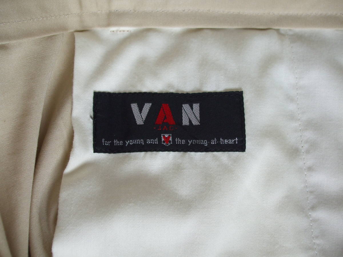 VAN JAC グレー/ベージュ系無地アンコンジャケット(アイビーリーグモデル)&アイビーパンツ(尾錠付き)スーツ 完売・格安出品 Mの画像9