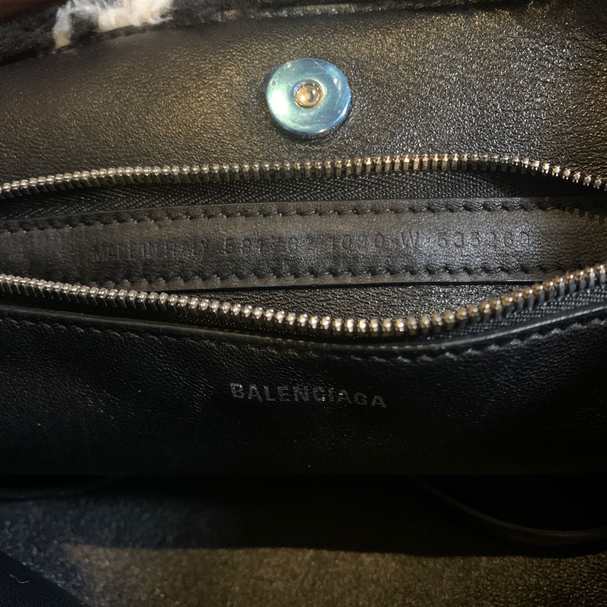 BALENCIAGAエブリデイロゴ総柄フェイクファー2wayトート|PayPayフリマ