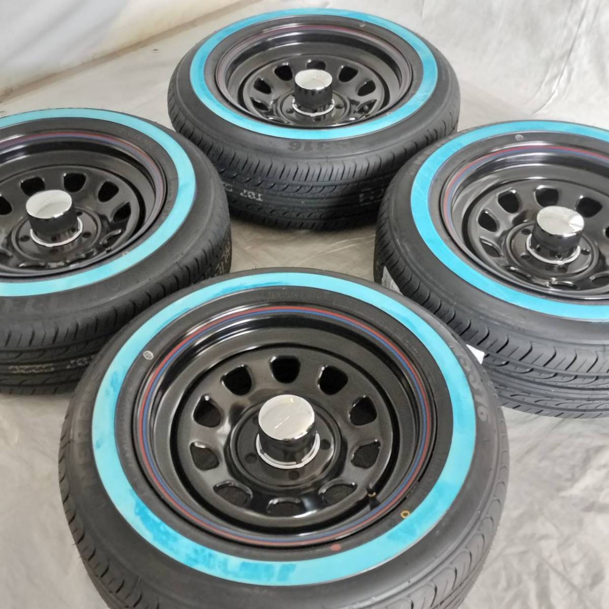 送料無料 デイトナブラック 15-7.0 +19 5穴114.3 タイヤ付4本セット 195/65R15 ホワイトリボン (W0015) 195 65R15 ホワイトリボン タイヤ 4本セット 送料無料!15インチ