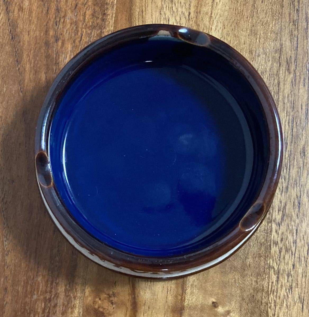 昭和レトロ品　サントリー ウイスキー　ノベルティ　陶器の灰皿　10cm 送料無料_画像2