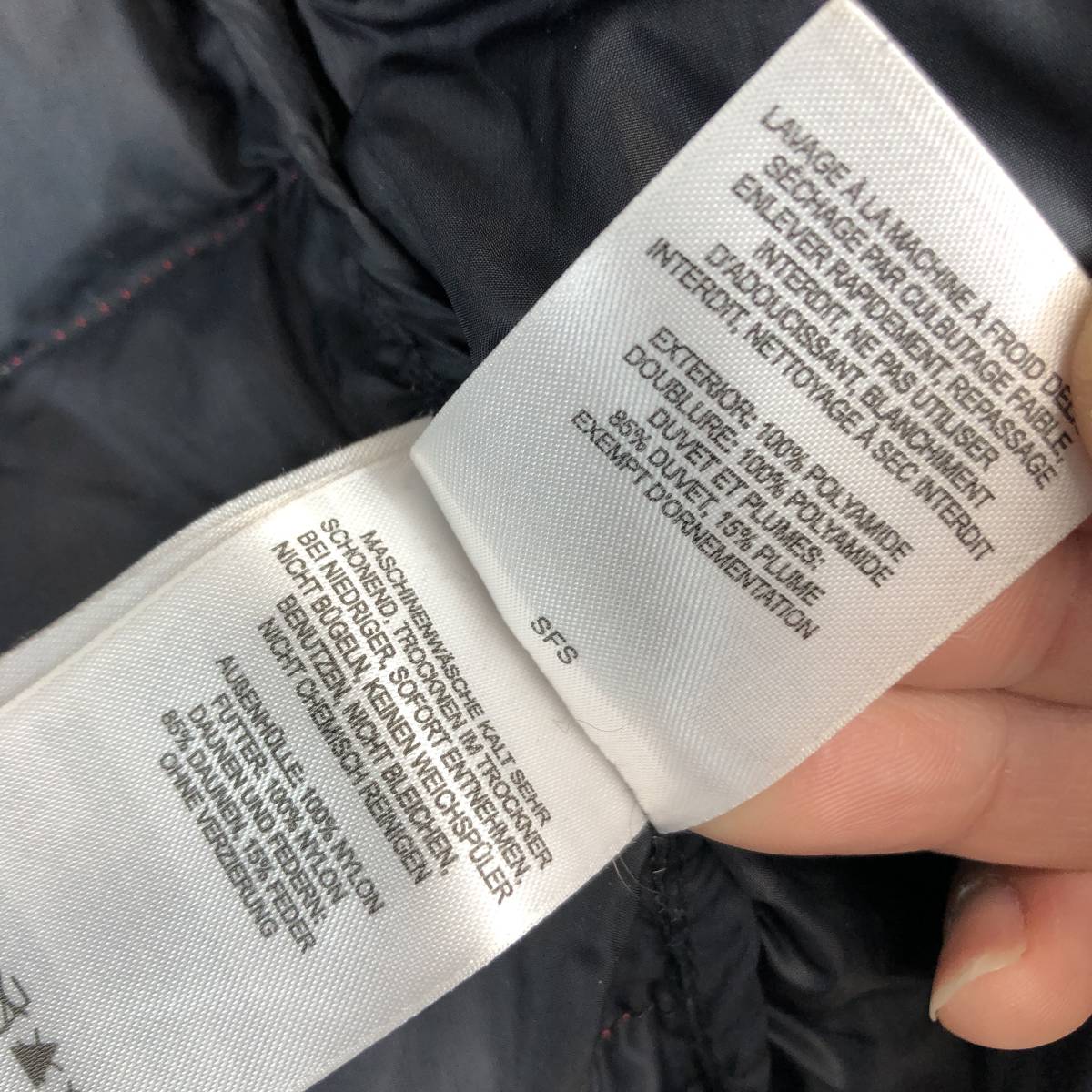 マウンテンハードウェア MOUNTAIN HARDWEAR ダウンジャケット レッド