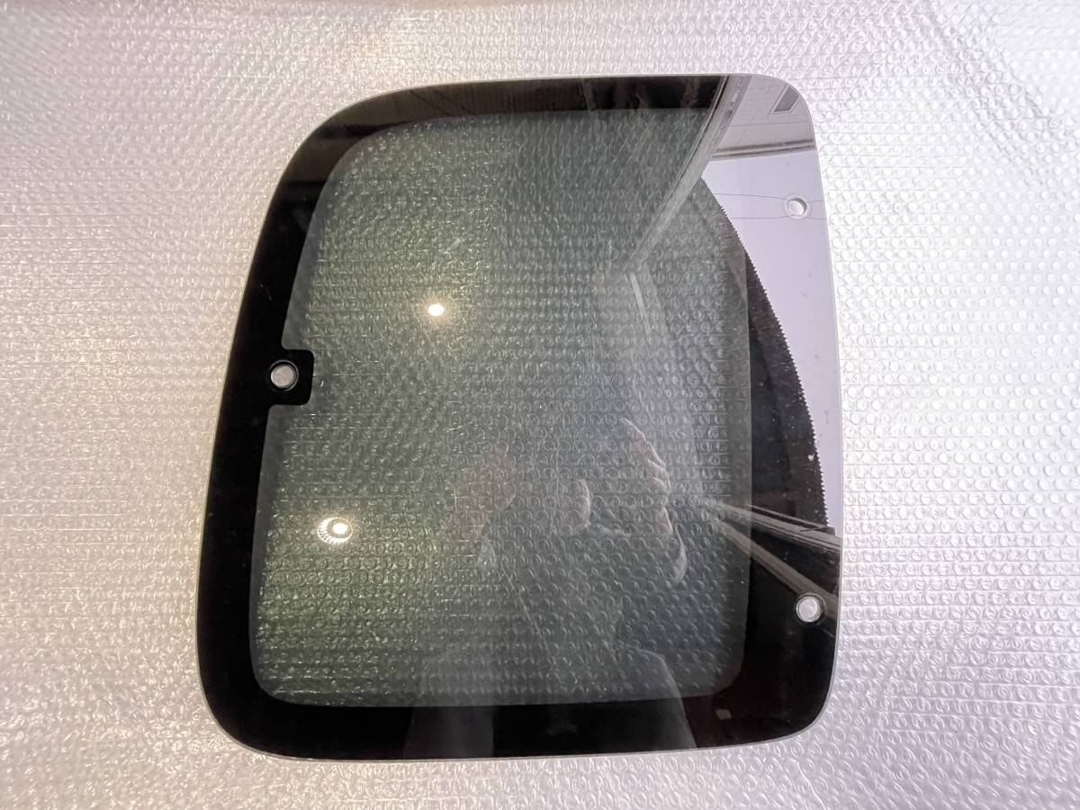 *RZN152 167 172 HILUX Hilux quarter glass rear side right side small window * Mini truck EXT cab 