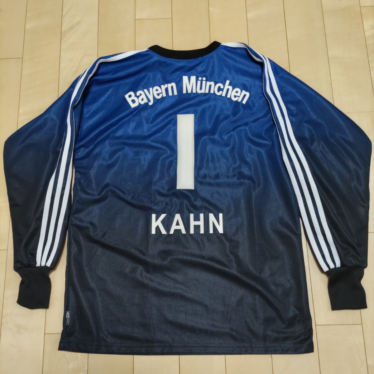 Bibian 比比昂 - adidas アディダス KAHN カーン オリバーカーン Bibian 比比昂 - adidas アディダス KAHN カーン オリバーカーン