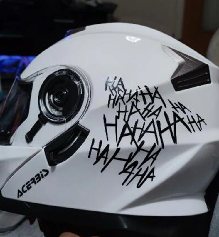 【新品・即決】 #黒 HAHAHA ユニーク ステッカー ボディ タンク ガラス ヘルメット バイク 12.5cm*10.5cm ハーレー ヤマハ ホンダ _画像2