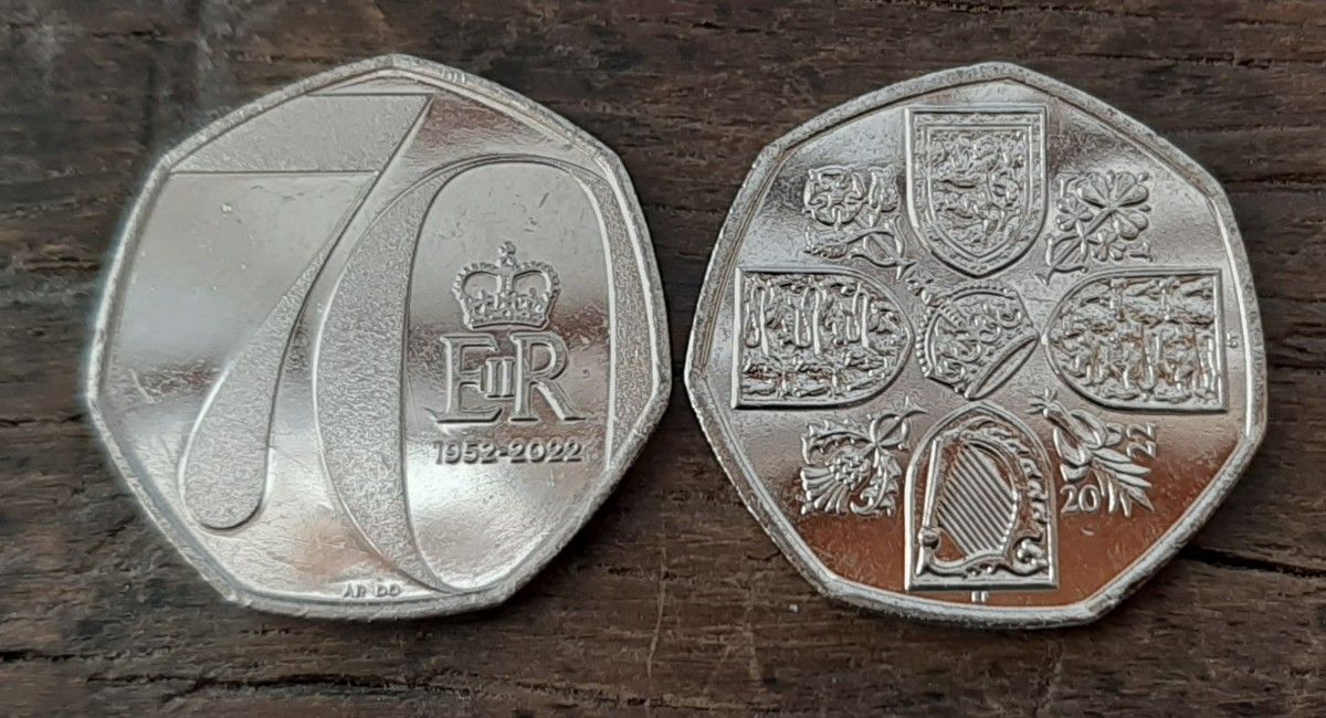 2種類 エリザベス女王 新デザイン イギリス 英国本物50ペンスコイン イギリス 英国 コイン 8g 27mm