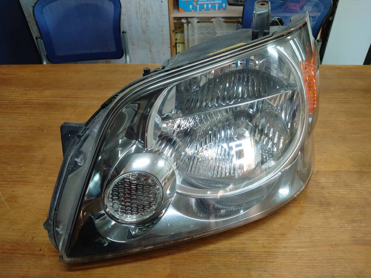 ノア AZR60 ヘッドライト ヘッドランプ 左 ディスチャージ HID_画像1