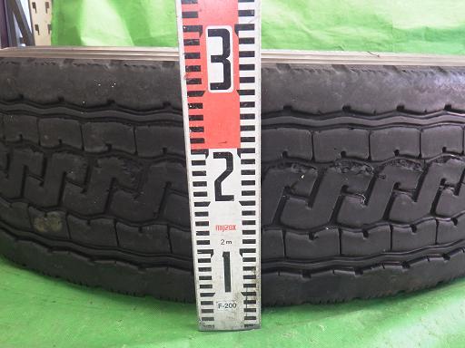  truck tire BS M890 1 pcs 295/80R22.5[ used ]