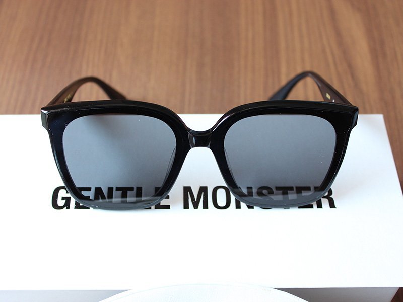 Gentle Monster ジェントルモンスター BURTY ・65 サングラス 黒 .GM10_画像5